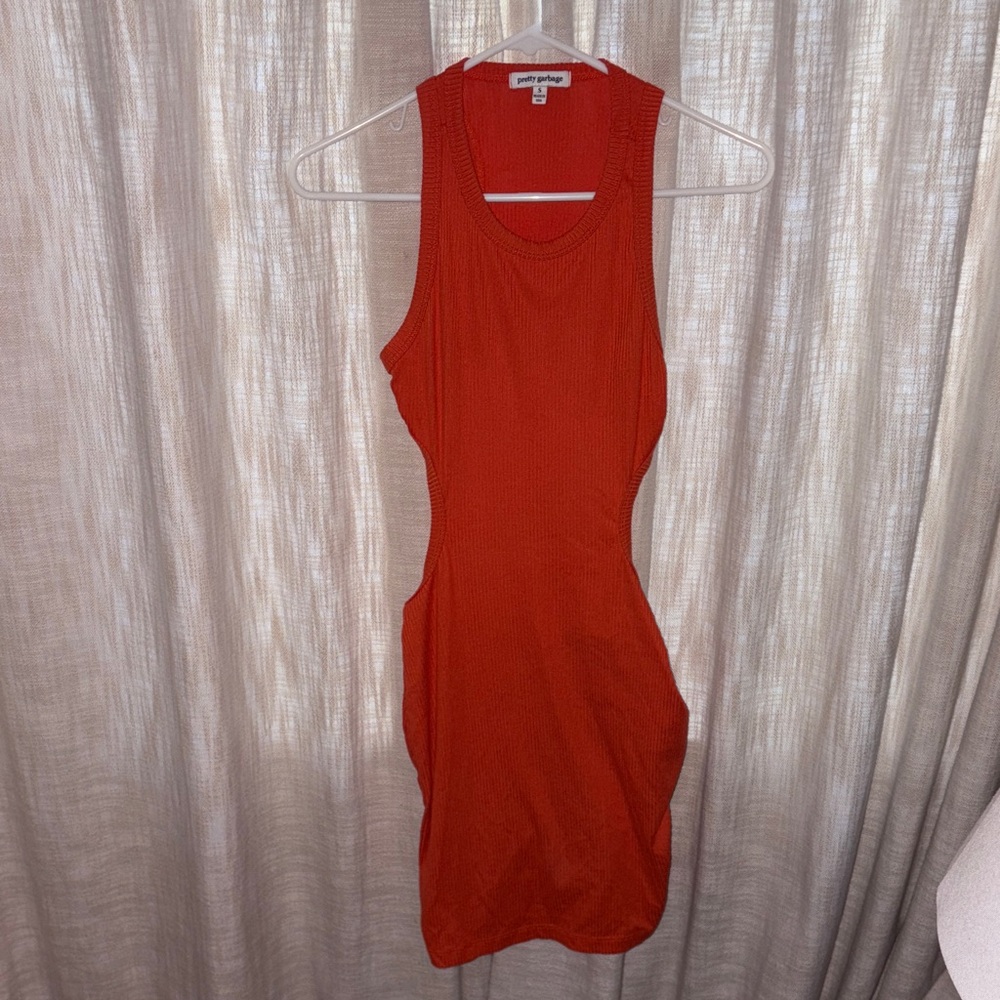 Backless Red Sleeveless Dress